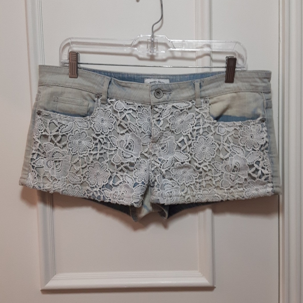 🛍 lace jean shorts